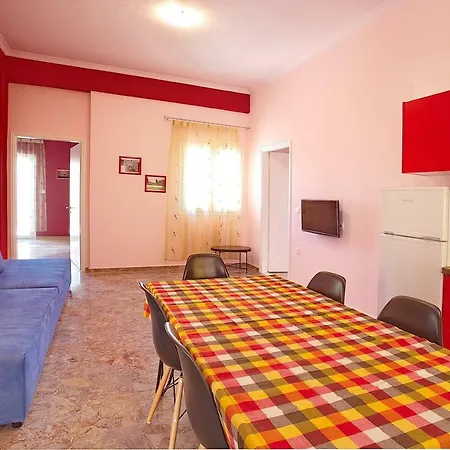 Darmani Spyros Apartamento *