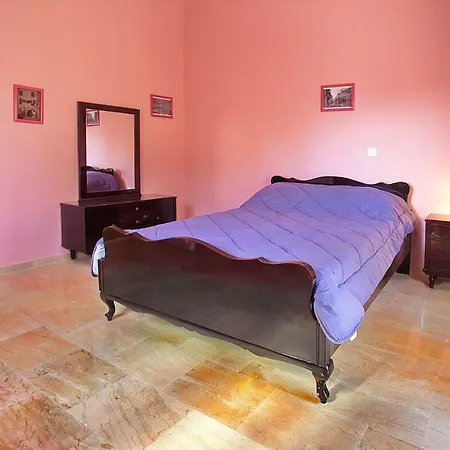 Darmani Spyros Apartamento *